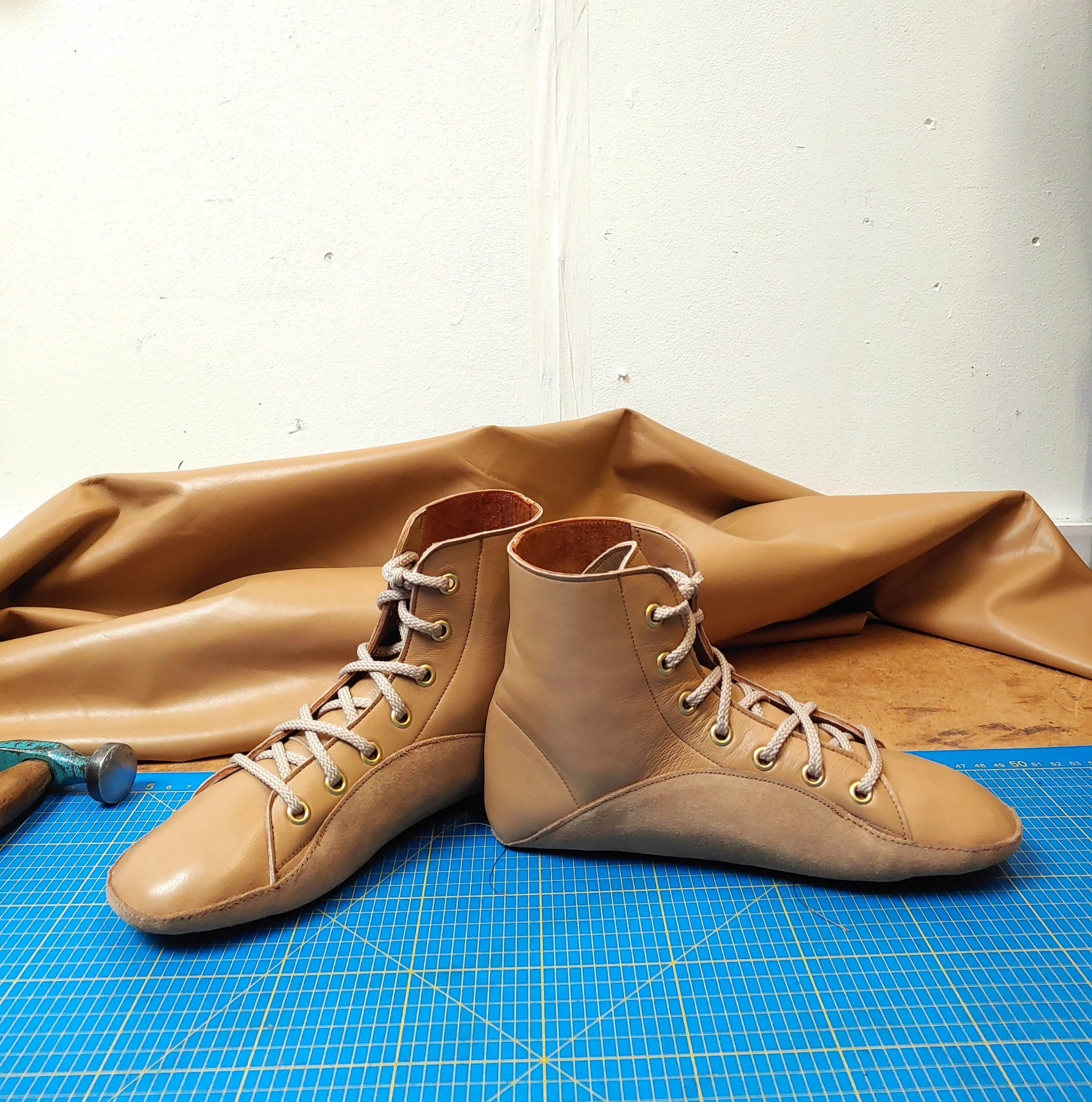 CUSTOM MADE Beige/Camel Tightrope Boots w/ZIP