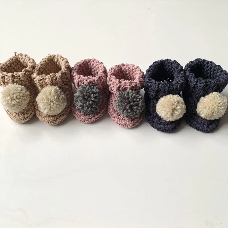 Organic cotton pom pom booties