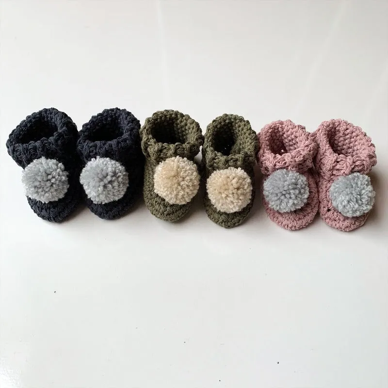 Organic cotton pom pom booties