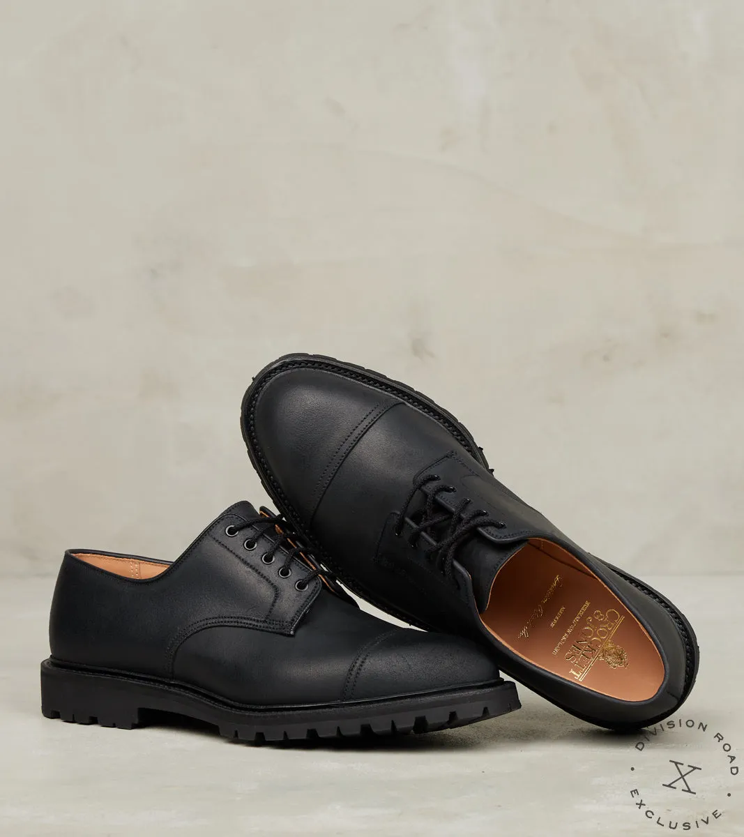 Sandhurst - 325 - Vibram Carrarmato - Black Roughout Suede