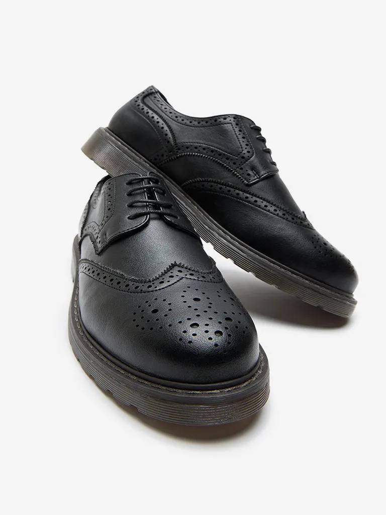 SOLEPLAY Black Perforated Design Formal Shoes