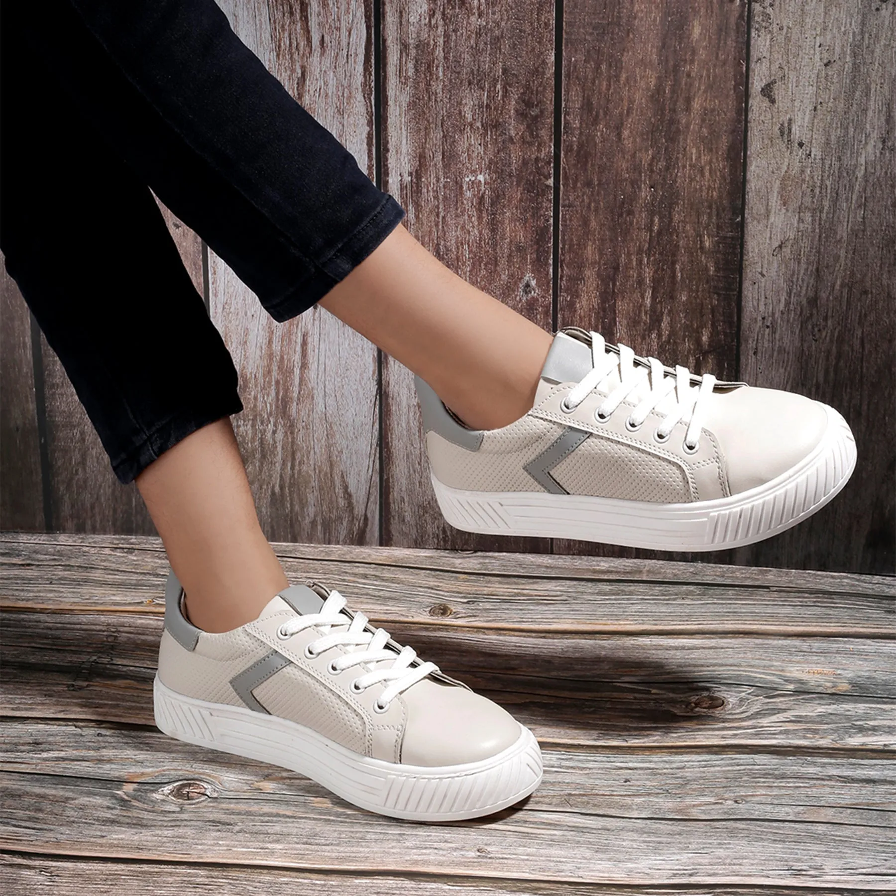 Trendy Women's New Casual Sneaker Lace up Shoes