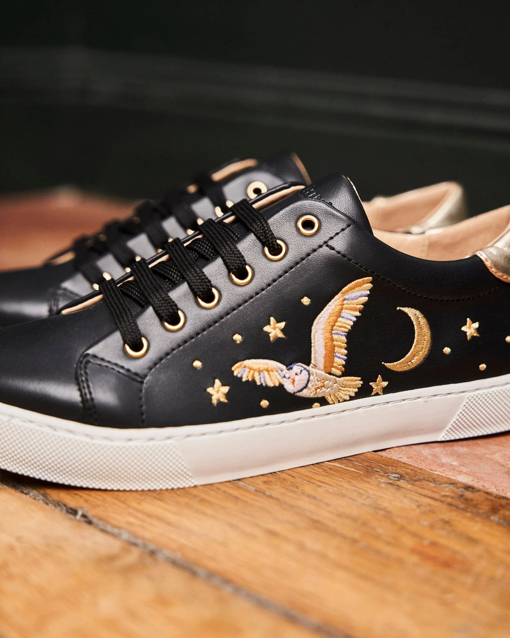 Virevolte Recycled Vegan Leather Embroidered Sneakers | Black Gold