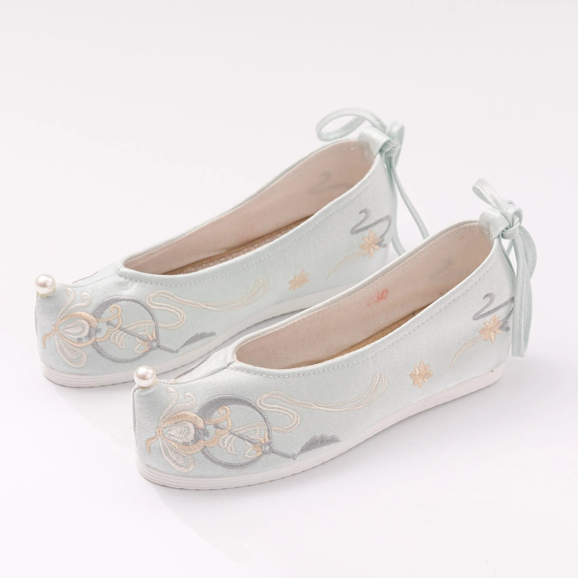 Women's Rouge Magpie Song Drifting Butterfly Ancient Canvas Shoes